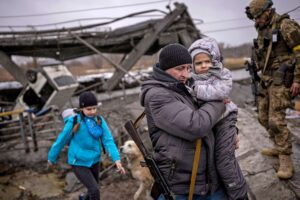 爆撃下の街で育つ子どもたちの日常